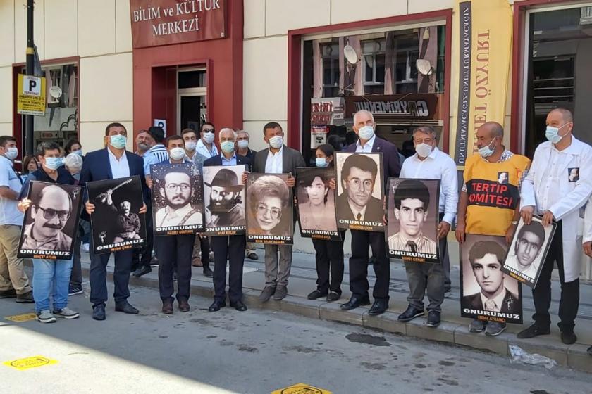 Sivas’ta katledilenler katliamın 27’nci yılında Madımak Oteli önünde anıldı